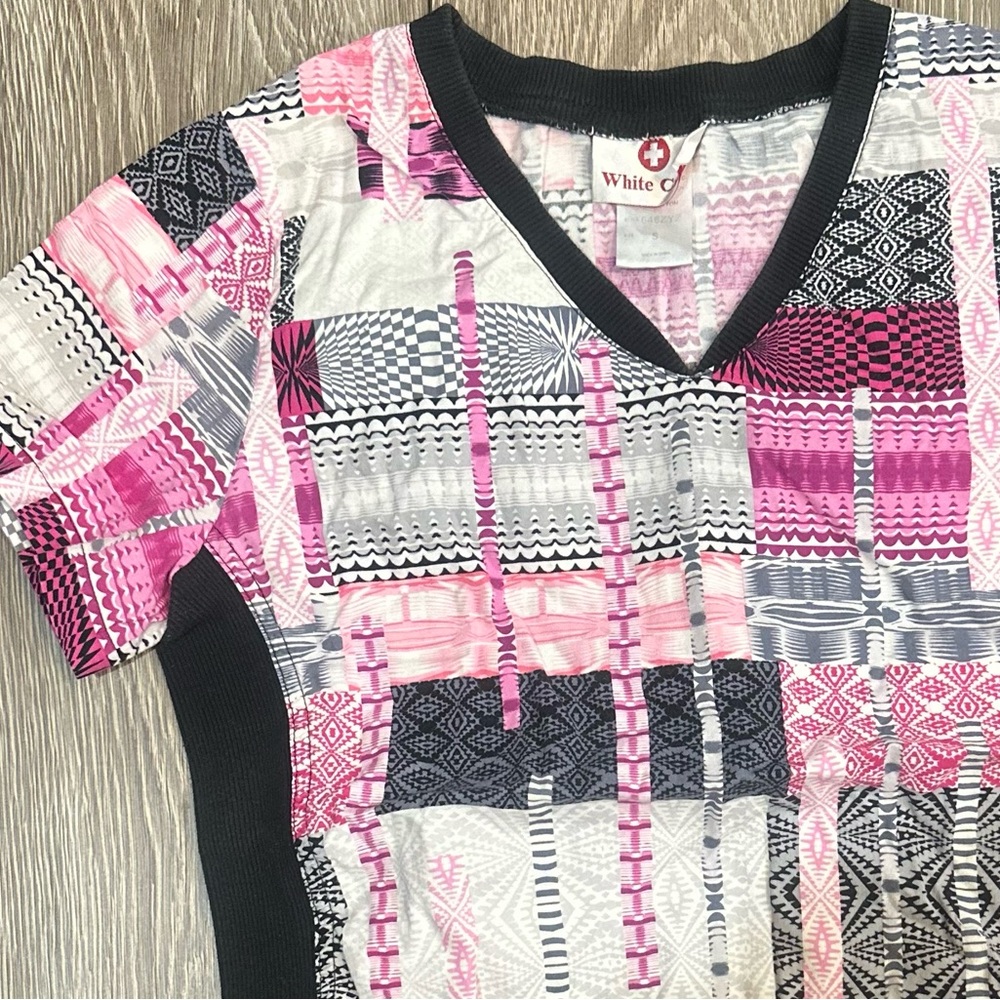 White Cross Patterned Scrub Top - Picture 3 of 7